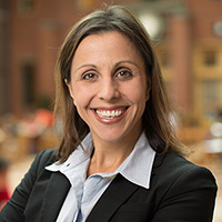 Laura Syer Headshot
