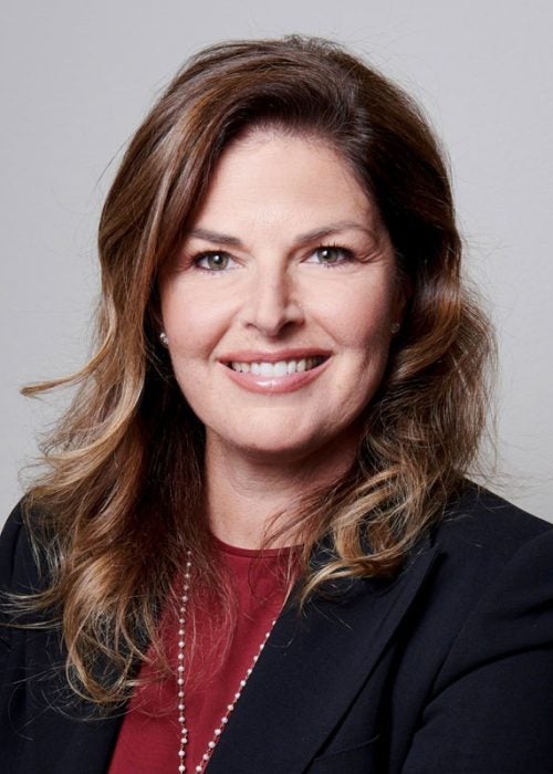 Elizabeth Blau headshot