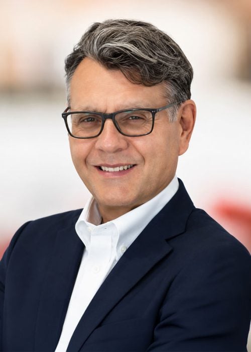Hernan Saenz headshot
