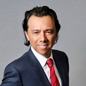 headshot of Antonio Alvarez.