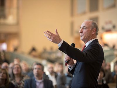 Photo of Arthur Adler ’78 at the Cornell Hospitality Research Summit