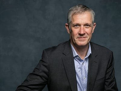 Headshot of Chris de Mestre.