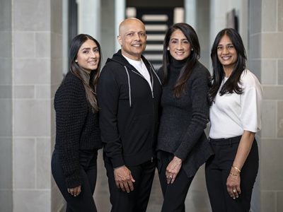 Image of the Dimond family