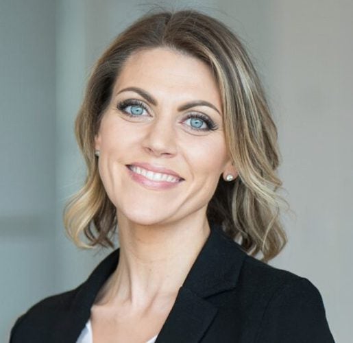 Headshot of Erin Kelly.