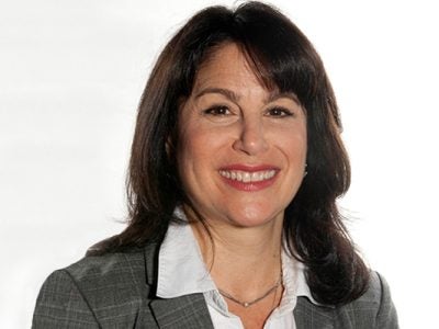 headshot of Louise Loyst