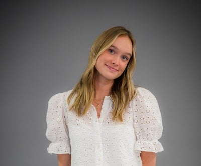 Head shot of Zoe Rich.