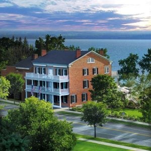 The original Aurora Inn