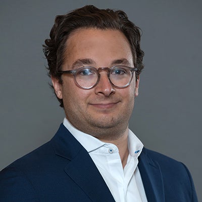 Headshot of David Israel &rsquo;09.