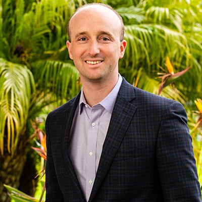 Headshot of Geoffrey Gray ’08.