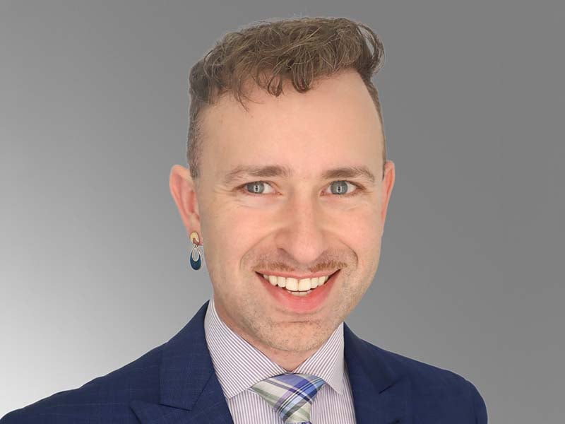 Headshot of Thomas Keller.