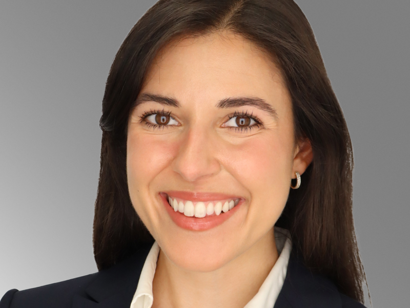 Headshot of Gillian Grossen