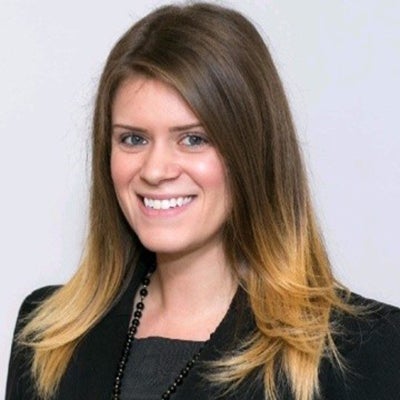 Headshot of Lindsay Schattenstein ’10.