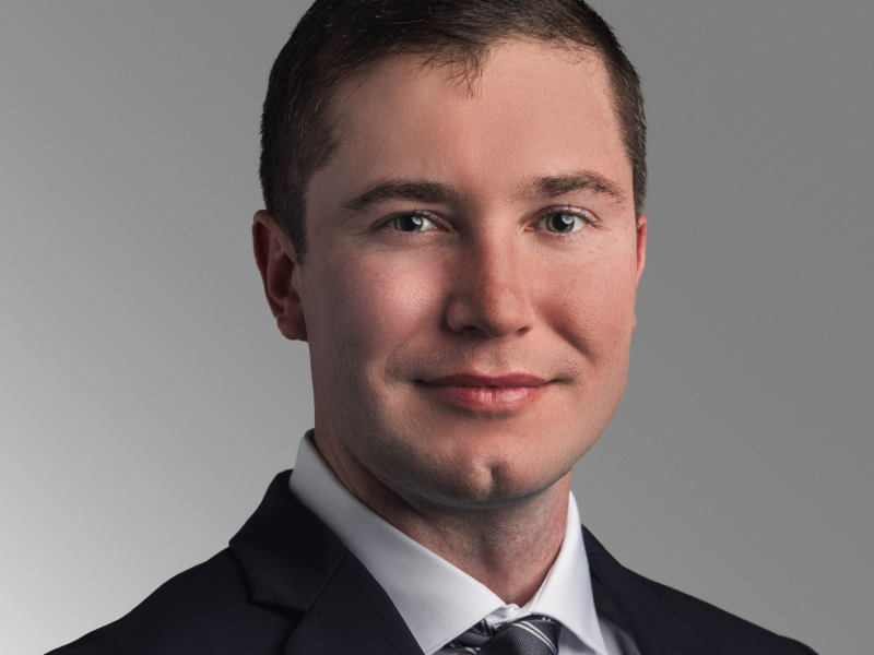 Headshot of Ryan Gill
