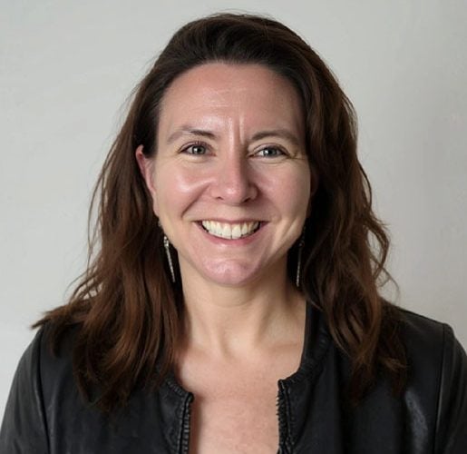 Headshot of Jennifer Denno Ciss&eacute;.