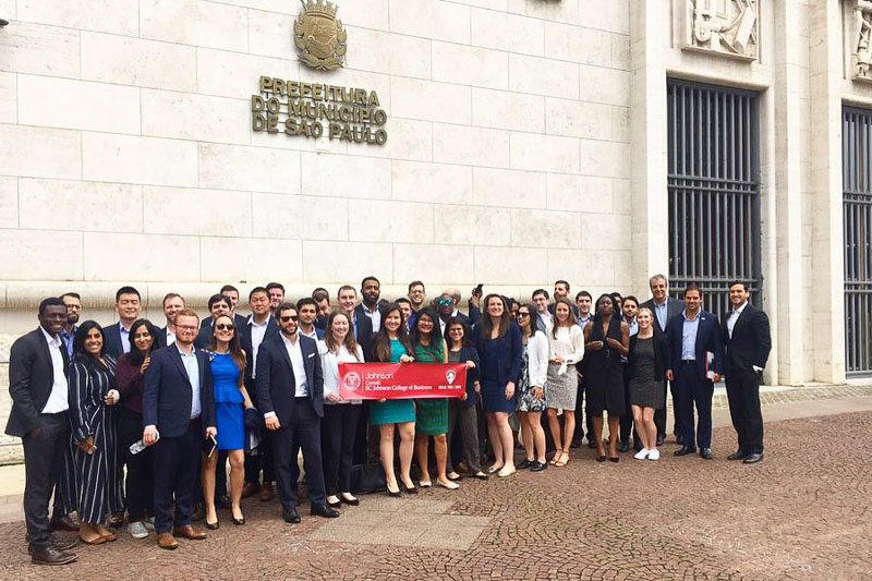 Photo of a group of students outside São Paulo City Hall