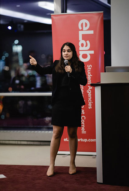 Anvita Khosla '19 pitches Ezra Box