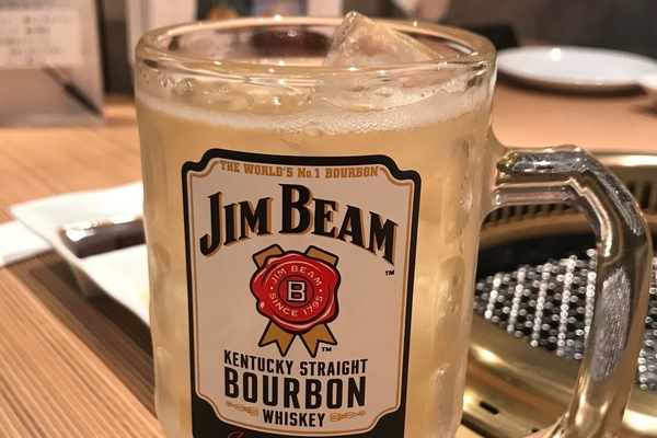 Jim Beam highball in a glass