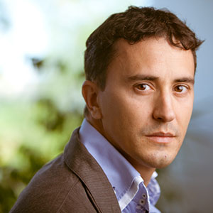 headshot of Emin Gün Sirer