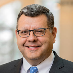 head shot of Hernan Saenz