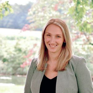 headshot of Anna Richards