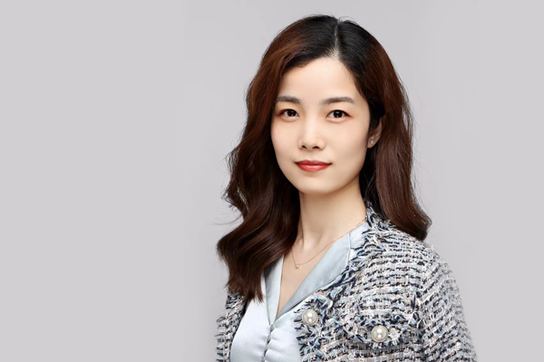 professional portrait of Yujie Hou