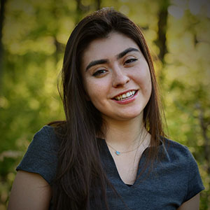 headshot of Marla Beyer