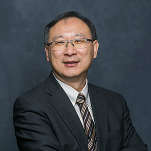 headshot of Peter Liu.