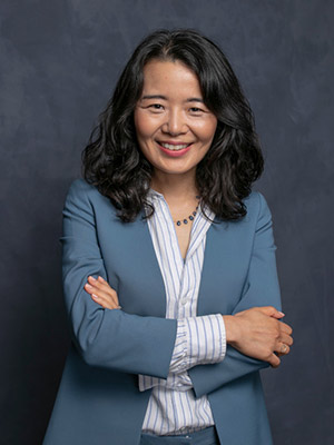 upper body shot of Helen Chun.