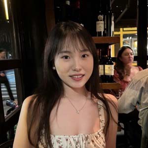 Female student Mia Huang PhD '25