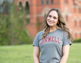 Headshot of Carly Chasen.