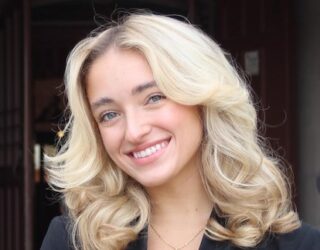 Headshot of Elizabeth Barrett.