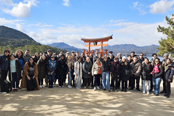 Image of students at Miyajima Island