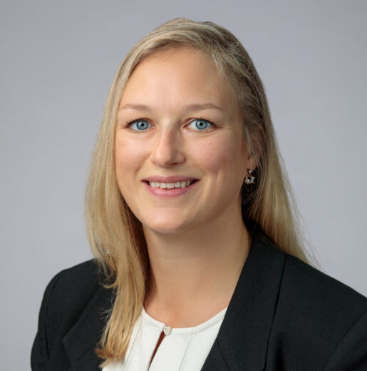 Amanda Kaufmann headshot