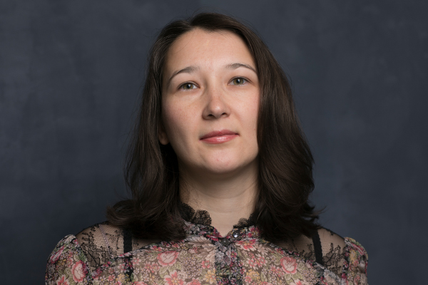 Headshot of Elena Belvina.