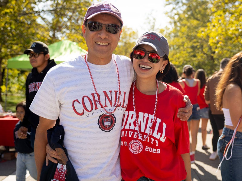 Student meeting Cornell alumni