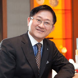 Suh Kyung-Bae, MBA &rsquo;87