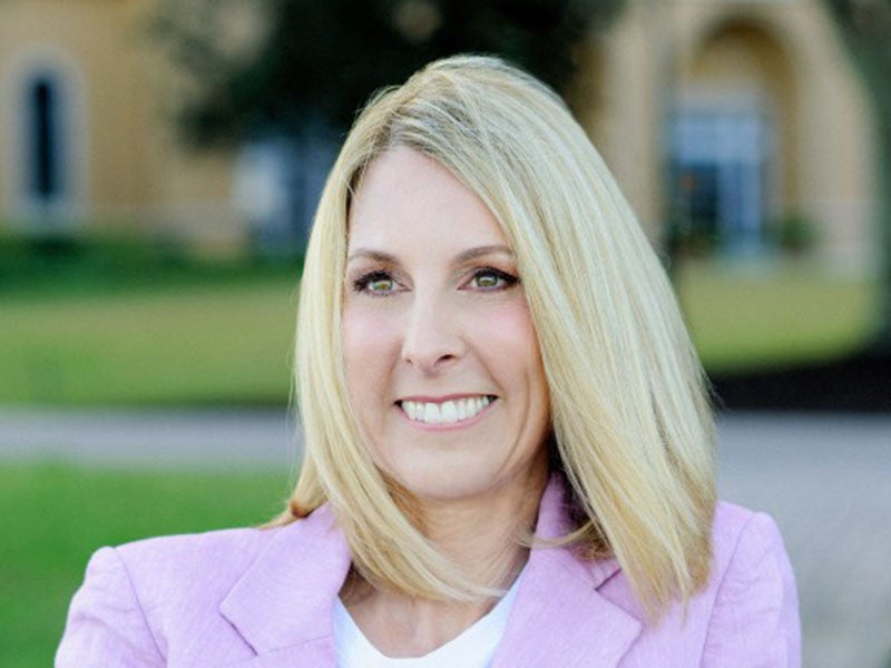 Headshot of Kim Hehir.