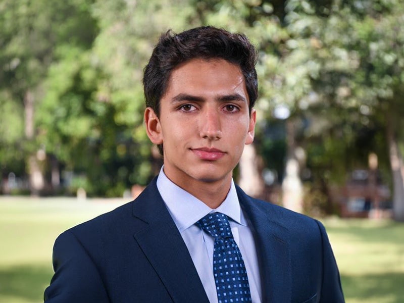 Headshot of Martin Quinones.